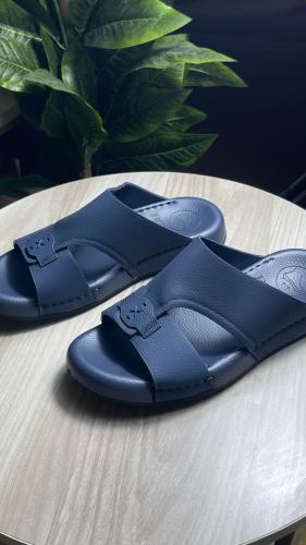 حذاء خليجي بـ دعسة طبية