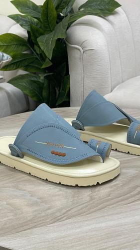 حذاء شرقي مطرز 3