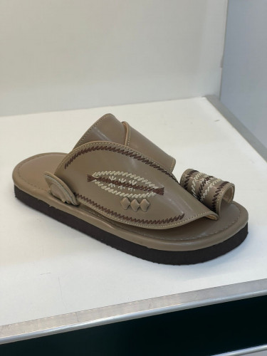 حذاء شرقي اطفال