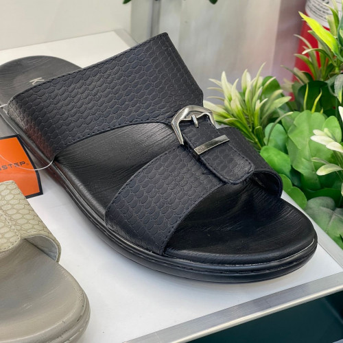 حذاء خليجي مقاس كبير