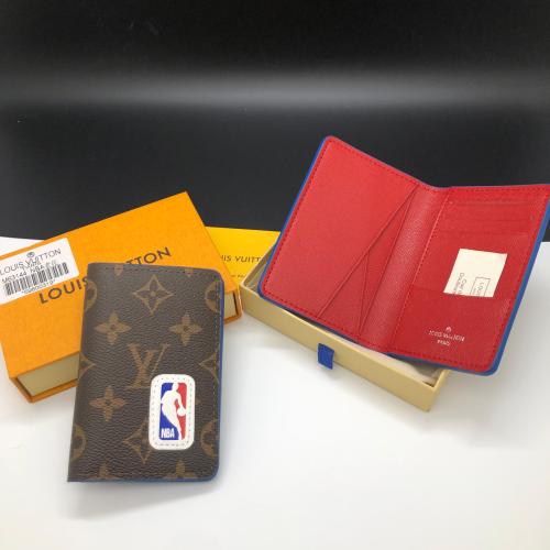 محفظة لويس فيتون