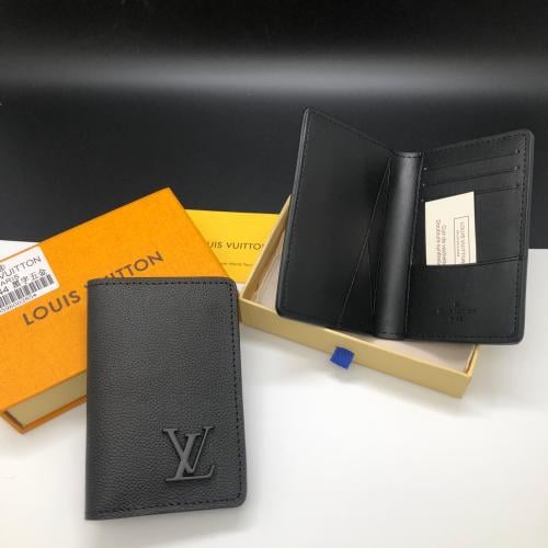 محفظة لويس فيتون