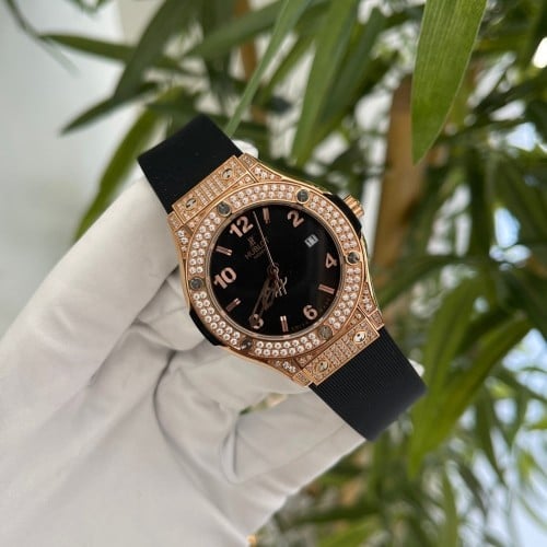 ساعة هوبلوت فيوجن كريستال