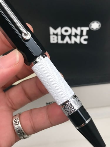 قلم مونت بلانك شكسبير فضي كلاسيك