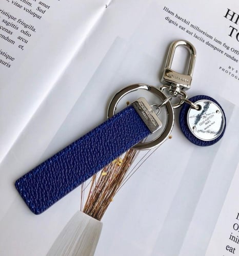 ميدالية لويس فيتون ليذر لوقو