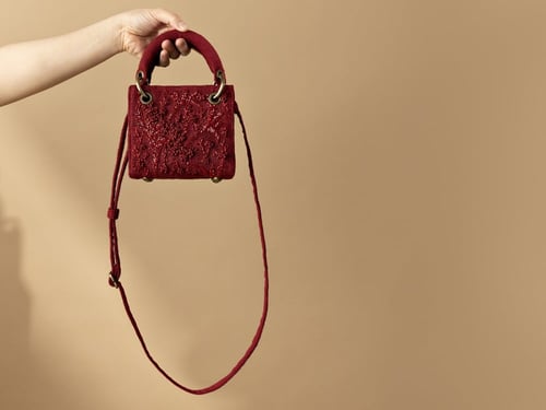 Micro Cherry طلب مسبق