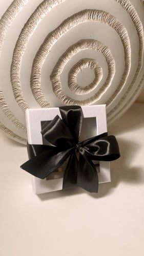 اسوارة بالاسم