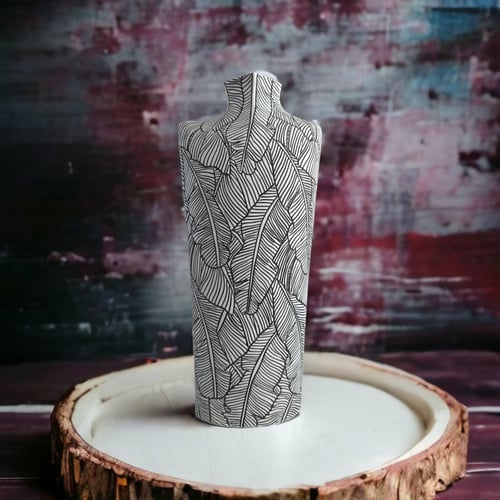 مزهرية على شكل مليكان تحفة