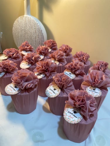 كاسة الاسم بالورد الطبيعي