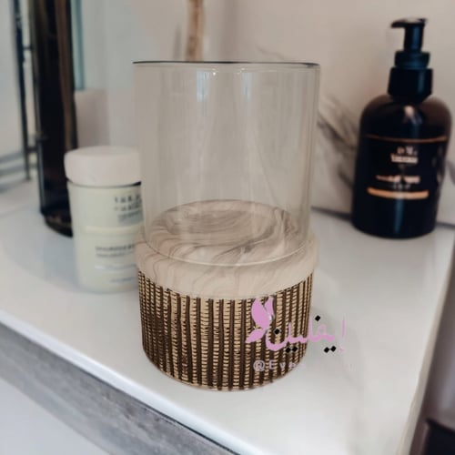 شمعدان سراميك حجم كبير على شكل خشبي بغطاء زجاجي