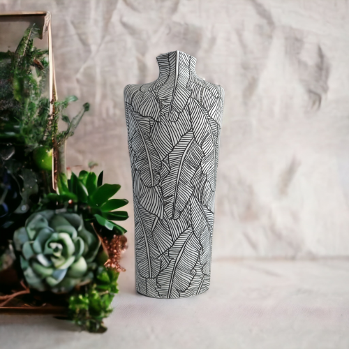 مزهرية على شكل مليكان تحفة