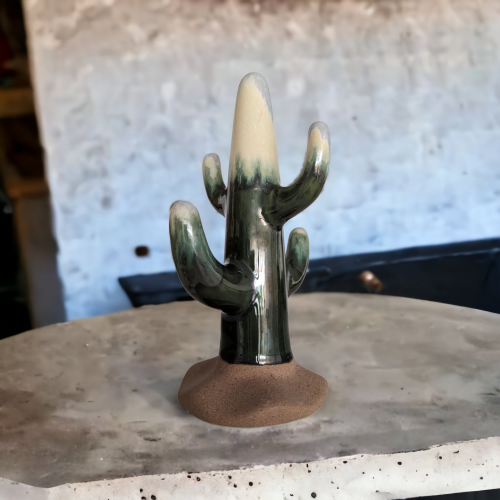 تحفة الصبار مصنوعه من السراميك