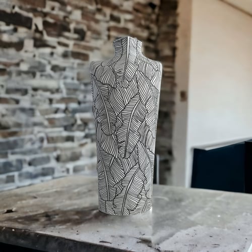 مزهرية على شكل مليكان تحفة