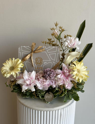 اوفال الليليوم مع الجربيرا والقرنفل مع شوكولاتة لي...