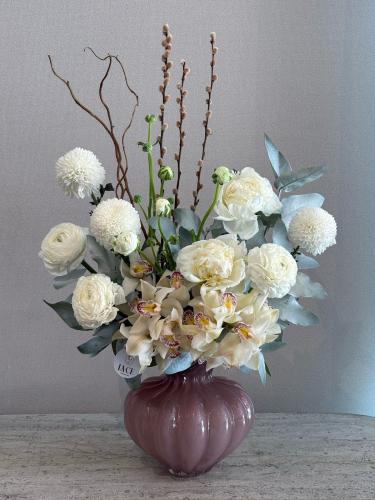 فازة البيوني مع الكالبتوس المصبوغ