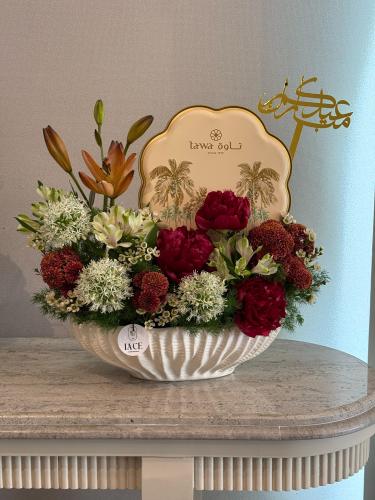 فازة العدية من الزهور المميزة مع معمول تاوة