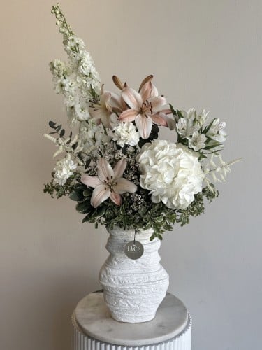 فازة الليليوم والدلفنيوم الابيض