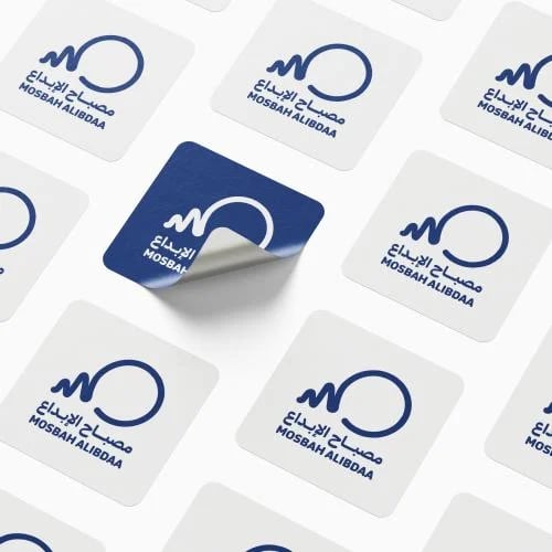 ستيكر بخلفية مربع
