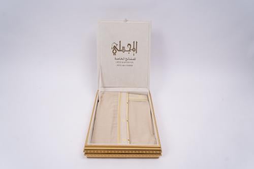 باقة بشوت الديوان نخب أول - سكري كريمي مائل للوردي...