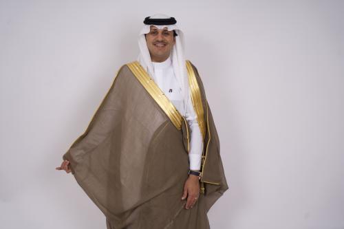 بشت كموني غامق شفاف غاط ملكي - نقشة ذهبية عريضة