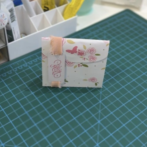 عيدية بوكس مع شريطة