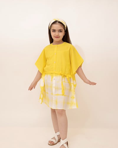 فستان صيفي مع ربطة شعر