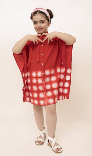 فستان صيفي مع ربطة شعر