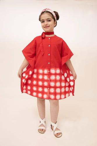 فستان صيفي مع ربطة شعر