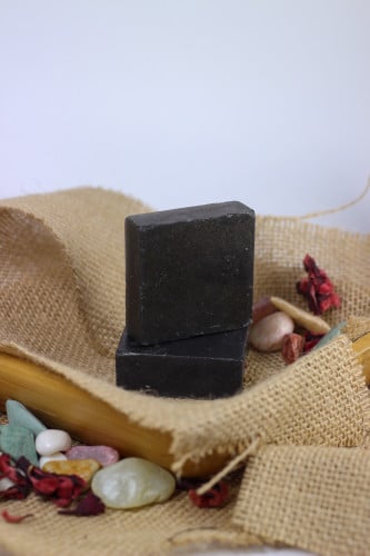 صابون مكعب الفحم