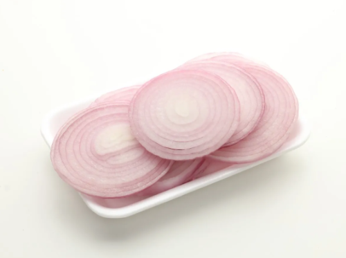 بصل احمر شرائح مقطع
