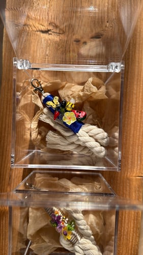 توزيعات مكرميه مطرزه