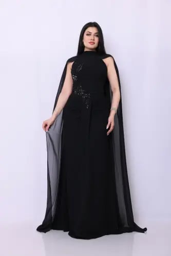 فستان سهرة اسود فاخر بتصميم ملكي وتطريز راق على ال...