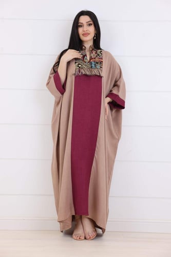 جلابية كريب بكلفة تراثية على الصدر - بيج