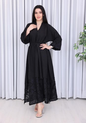 فستان قطن سادة قبة V مزين بخامة دانتيل من الاسفل و...