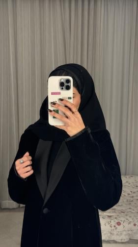 عباية "بلاك"