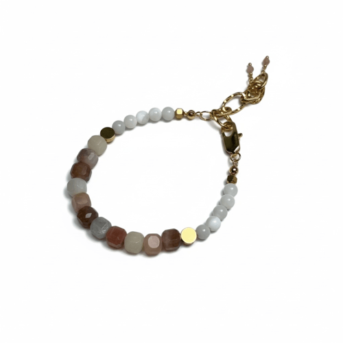 إسوارة حجر القمر والصدف والهيماتيت – تناغم ناعم وأ...