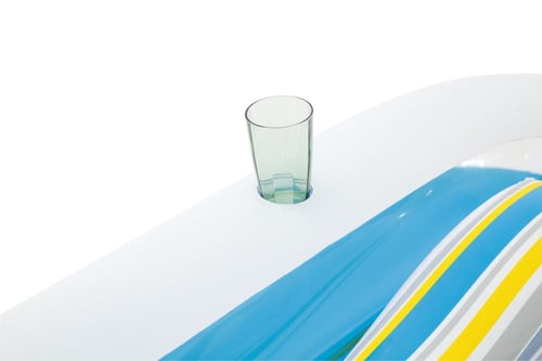 مسبح مع كرسي استرخاء