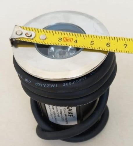 إضاءة نوافير لون اصفر واحد واط