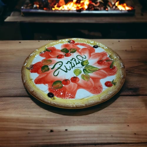 صحن البيتزا الإيطالي الفريد