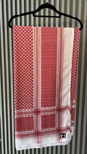 The Ruwais shemagh, F3 signature