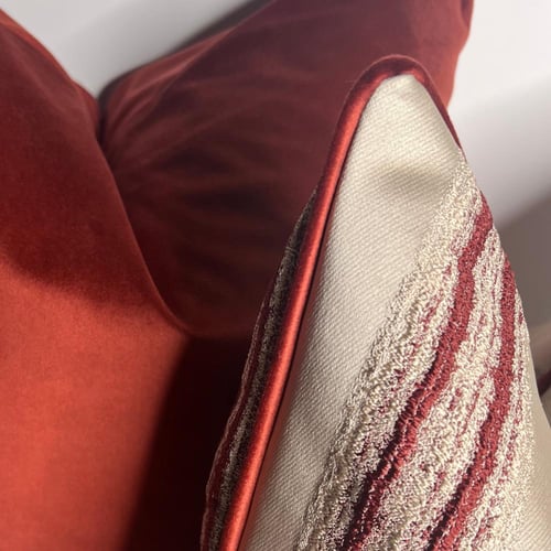 كوشنز بقماش الجاكار