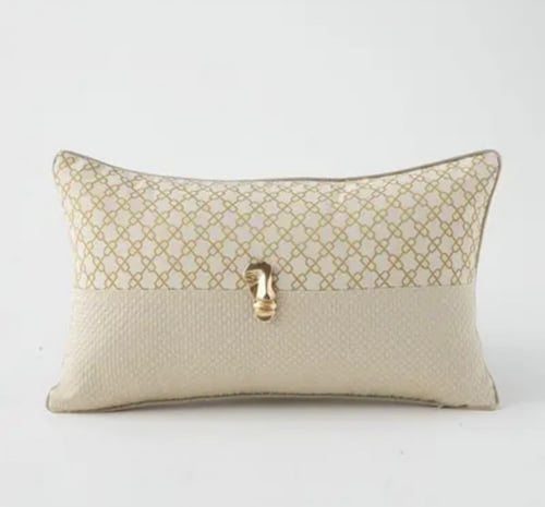 غطاء خدادية ذهبي وبيج