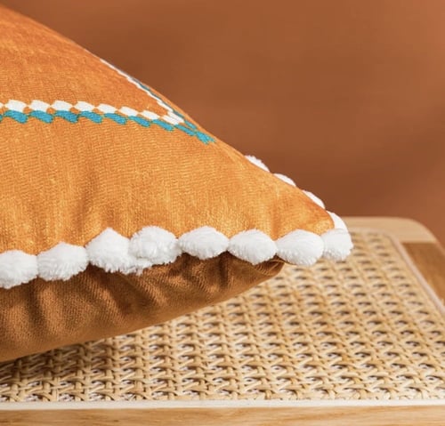 غطاء خدادية ملون