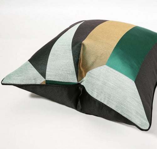 غطاء خدادية باللون الأخضر والأسود والذهبي