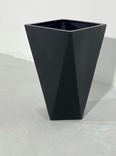 حوض زرع سداسي حجم صغير