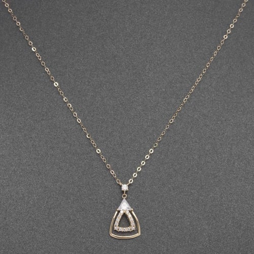 عقد ناعم الوزن (0.9) جرام تقريباً