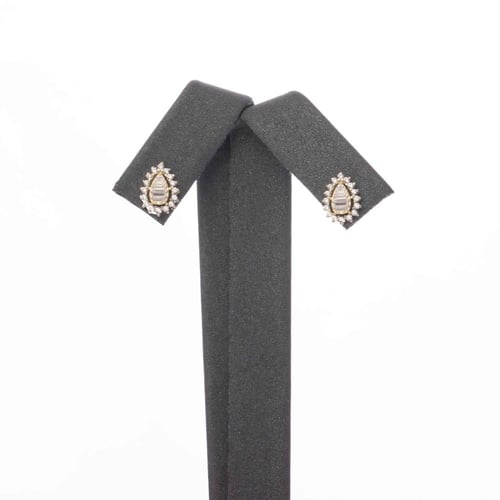 حلق ذهب ناعم عيار 18 قيراط