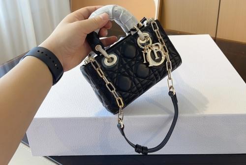 Dior1