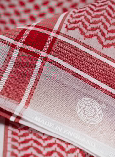 شماغ انجليزي الاول اميرال احمر