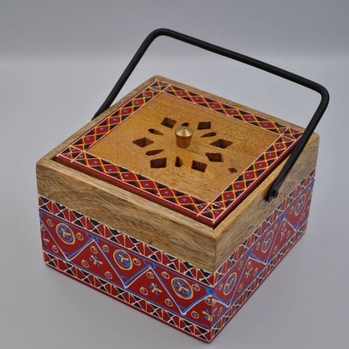 مبخرة خشبية مربعة